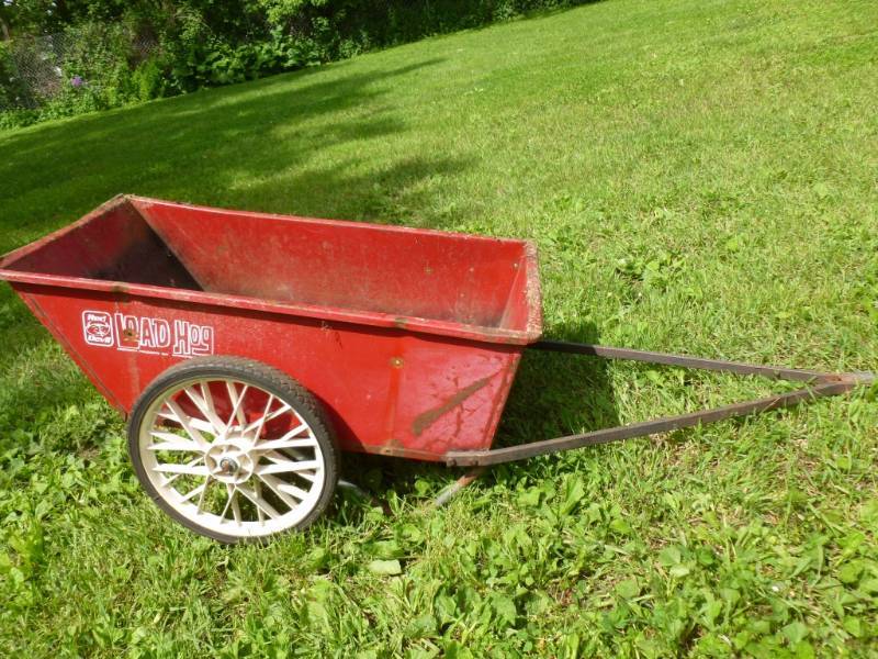 lot 345 image: Yard Cart