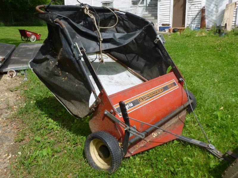 lot 348 image: Lawn Sweeper