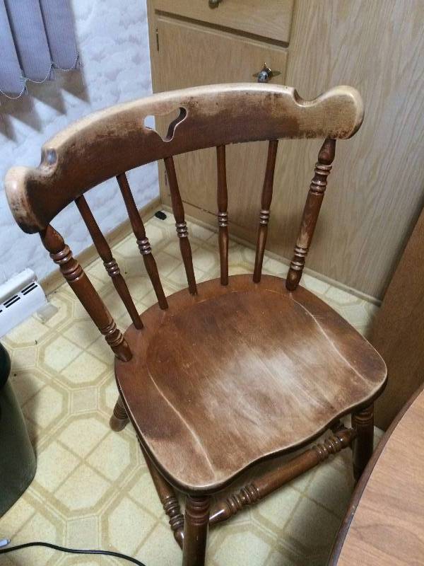 Kitchen Table and Chairs