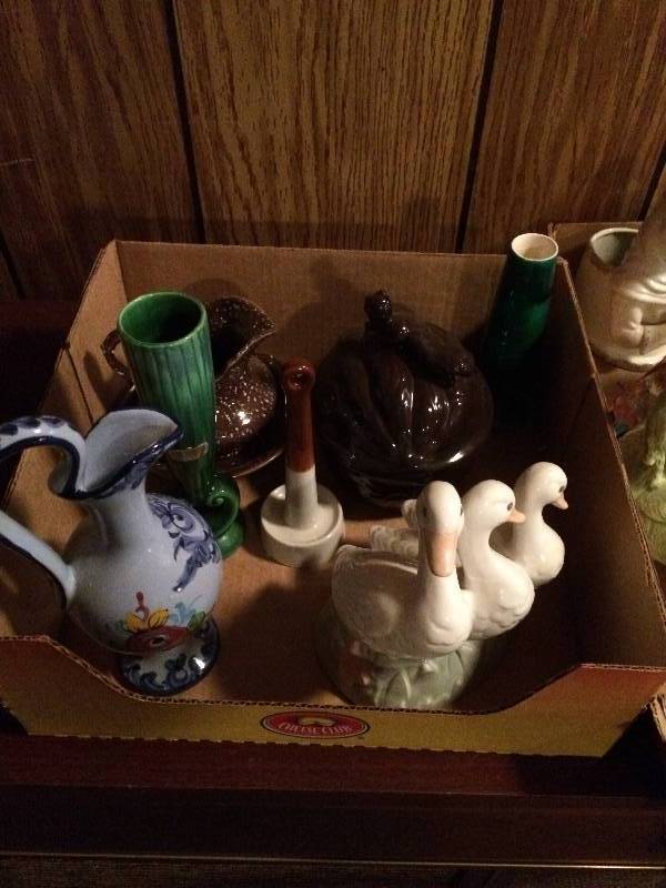 lot 300 image: Assorted Collectibles
