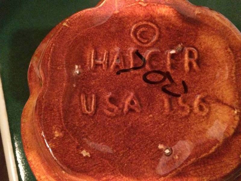 lot 302 image: Haeger Bowl