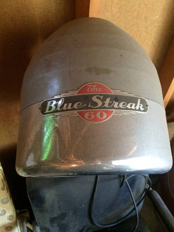 lot 346 image: Vintage Hair Dryer  Salon Chair