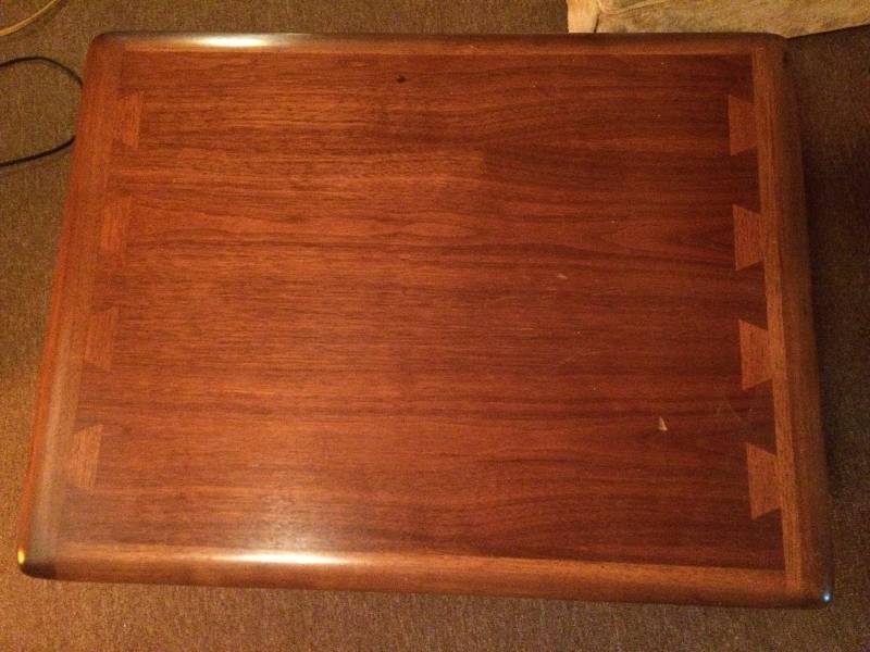 lot 289 image: Vintage End Table