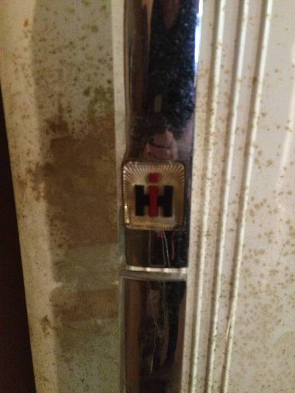 lot 204 image: Vintage International Harvester Refrigerator