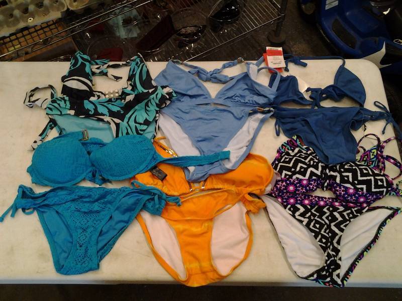 6 Bikinis Size SM