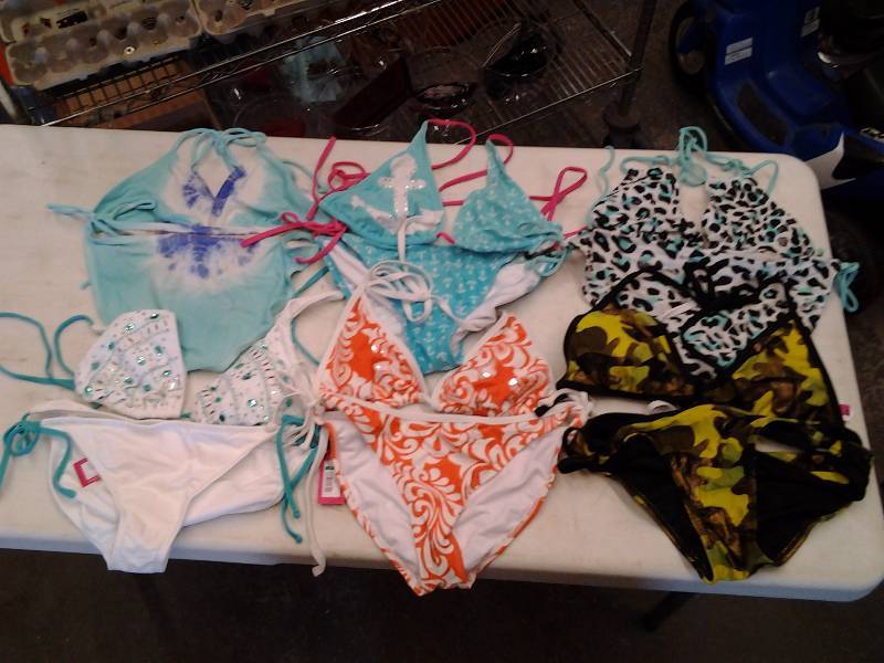 6 Bikinis Size SM