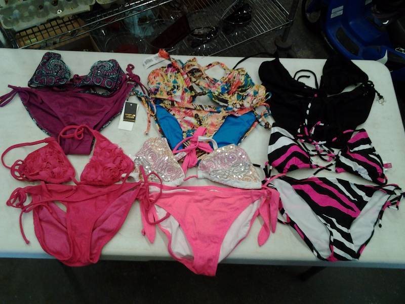 6 Bikinis Size SM