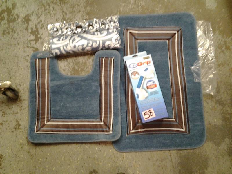 New Bathroom Rugs, Shower Curtain, Rings, EZ Grip Handle