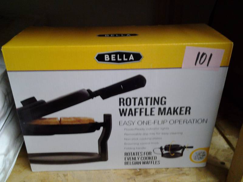 Bella Rotating Waffle Maker