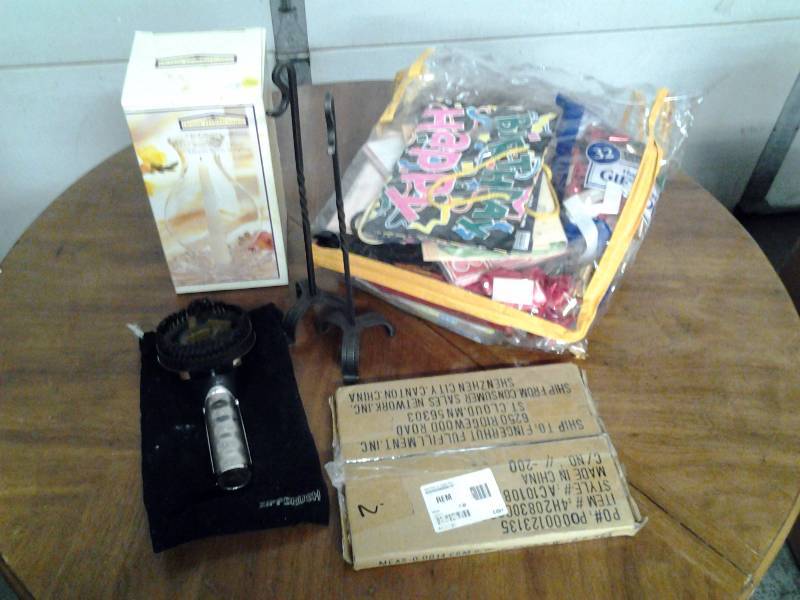 Box Lot-Party & Gift Bags, Centerpiece, 2-Display Hook Stands, Misc