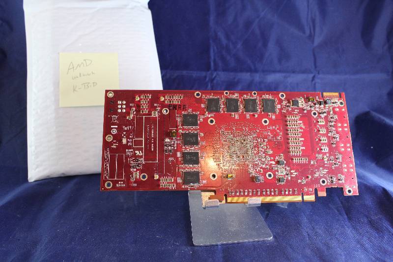 lot L100-100 image: AMD Graphics Card. NO HEATSINK Retail Value $85 (C1)