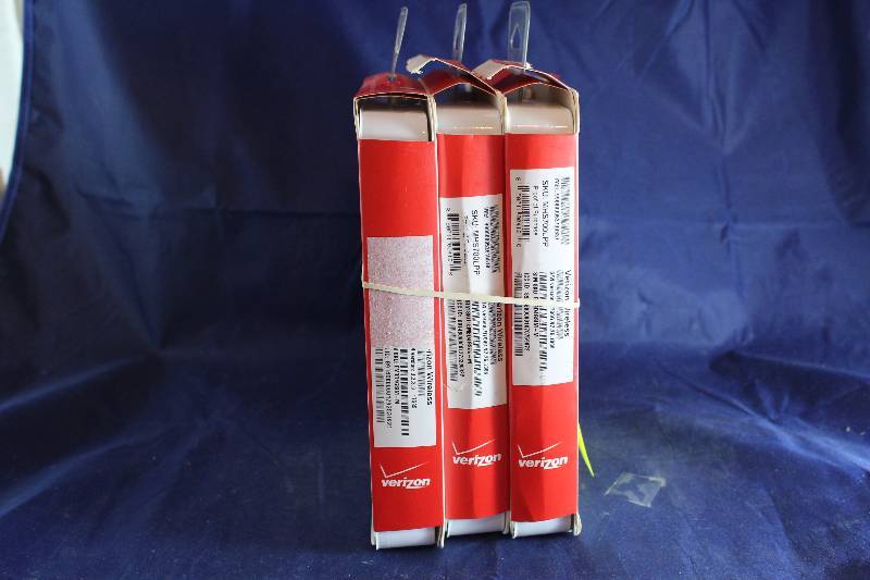 lot L77-54 image: Lot of 3 Verizon 4G LTE Mobile Hotspot Ellipsis Jetpack RETAIL VALUE $90 (C1)