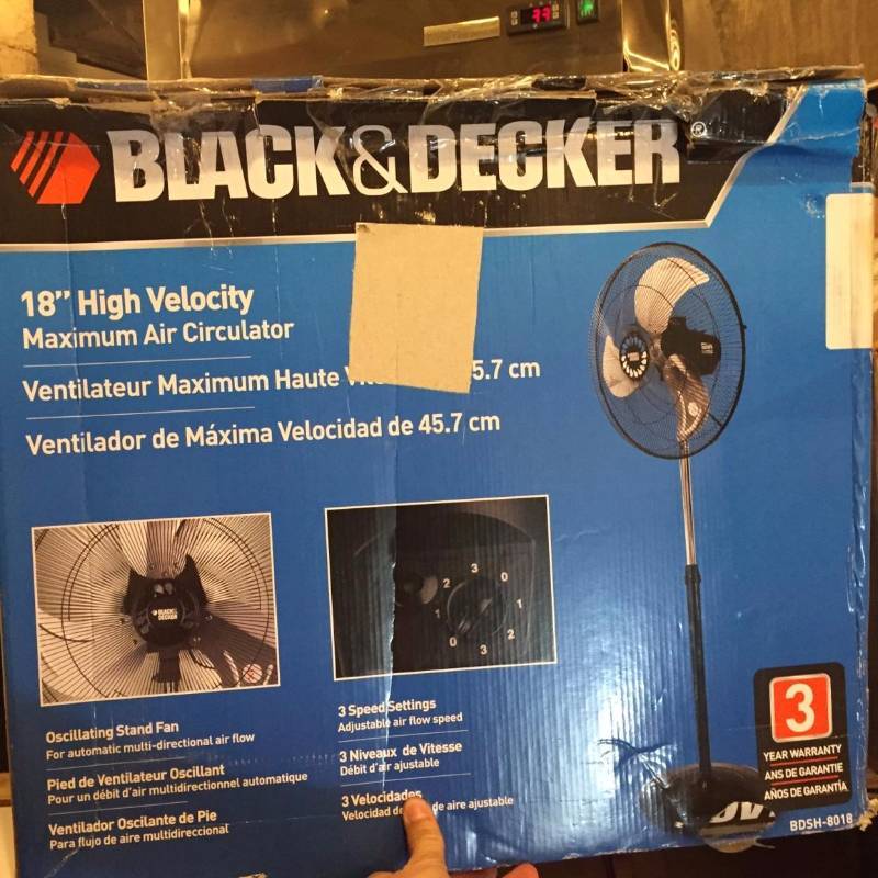 lot FAN-3 image: Black and Decker Fan 18 Fan (C10)