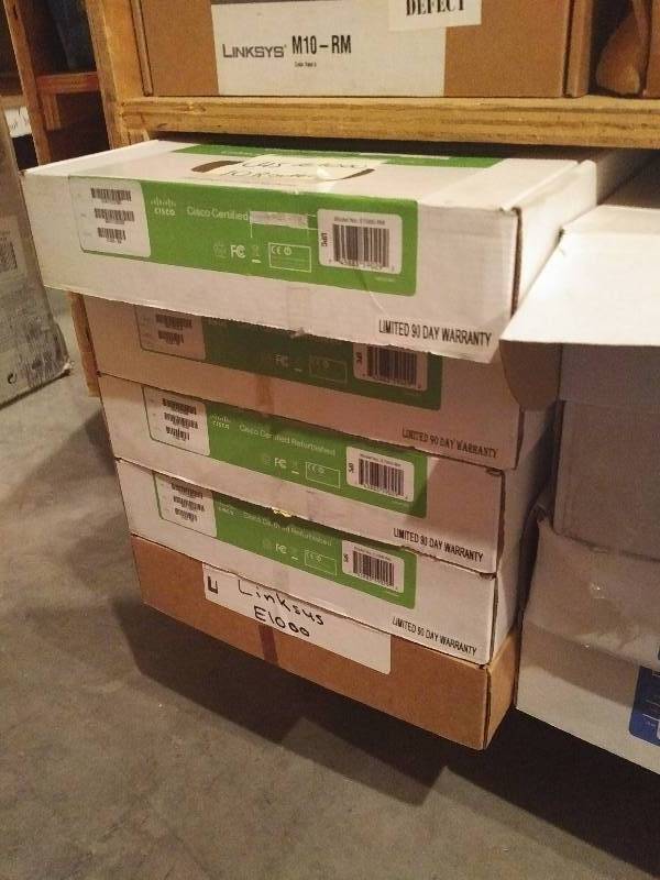 lot L45-E1000 image: Lot of 10 Linksys E1000 Routers RETAIL VALUE $300 (C7)
