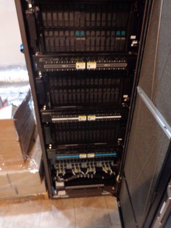 lot SERVERS image: HP XP24000 Disk Array 4 Racks 147x 300GB Hard Drives RETAIL VALUE $2,000,000.00