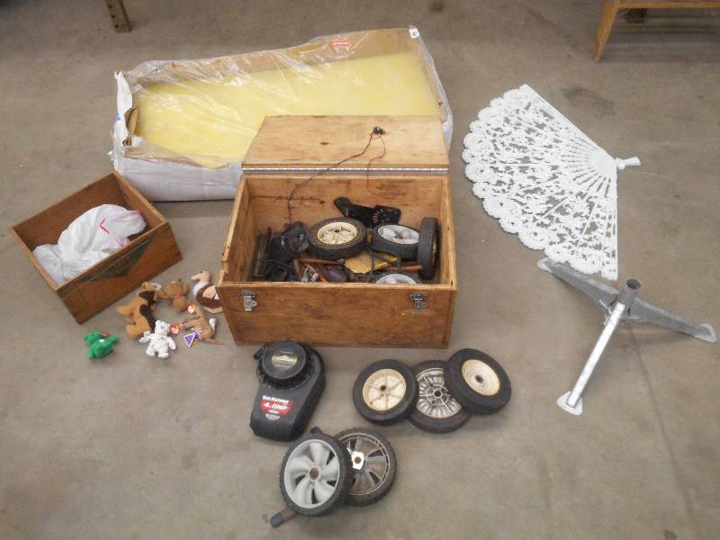 lot 44 image: Lot Of Ceiling Insulation, Beanie ...