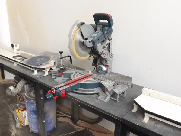 Bosch GCM12SD 12" Dual-Bevel Articulating Miter Saw | EC #166 Stage