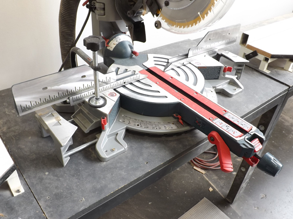 Bosch GCM12SD 12" Dual-Bevel Articulating Miter Saw | EC #166 Stage