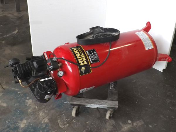 lot 18 image: 60 Gallon Husky Pro 135 PSI Industrial Air Compressor