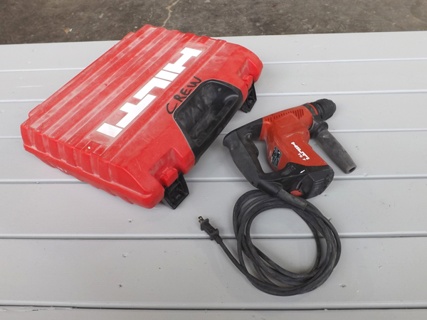 lot 22 image: Hilti TE 7 Rotary Hammer Drill w Case & Bits