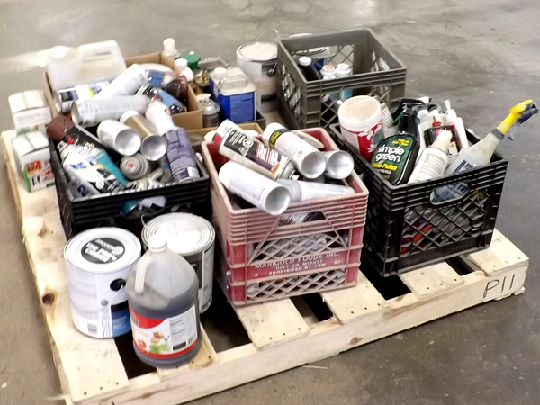 lot 67 image: Large Lot of Shop Chemicals, Spray Paint, Cleaners, Thinners etc.