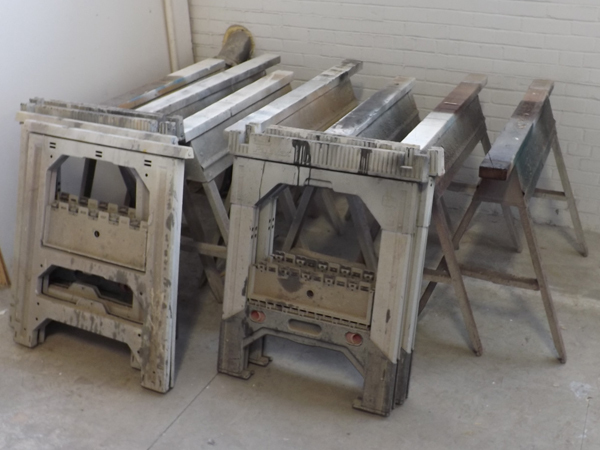 lot 90 image: Lot of 13 Saw Horses
