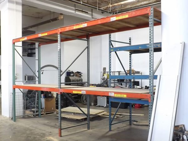lot 106 image: Heavy Duty Industrial Warehouse Teardrop Pallet Racking