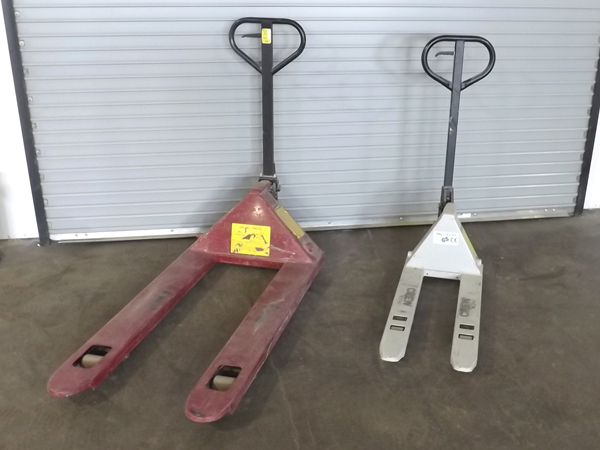 lot 141 image: Lot of 2 Pallet Jacks
