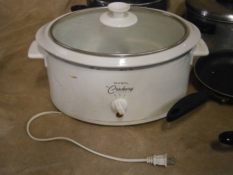 Lot of Pots & Pans, Slow Cooker