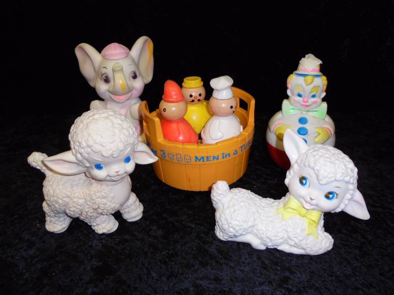lot 8 image: Lot - Vintage Toys - Lambs, Men in Tub, etc