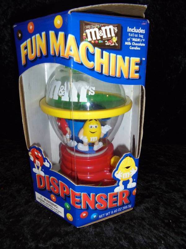 lot 27 image: M&M Fun Machine Candy Dispenser