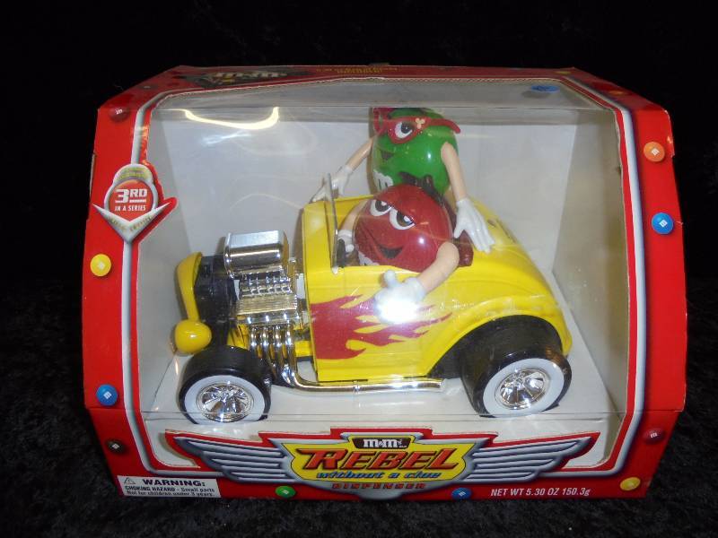 lot 28 image: M&M Rebel Without A Clue Candy Dispenser