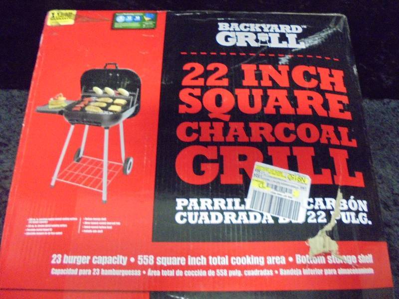 lot 39 image: Backyard Gill 22 Grill, NIB