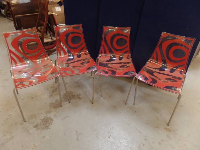 Wave Scab Chairs