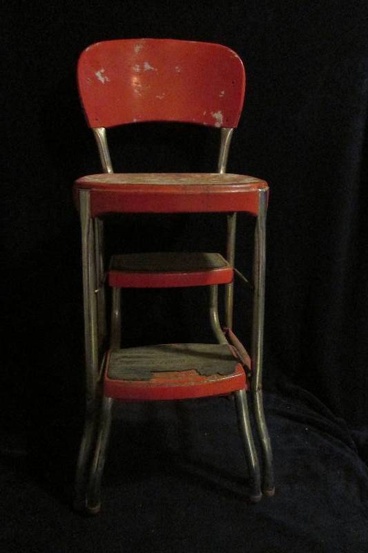 lot 43 image: Vintage Cosco Step Stool