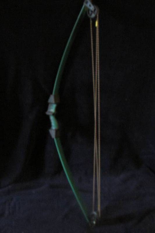 lot 62 image: Archery Bow