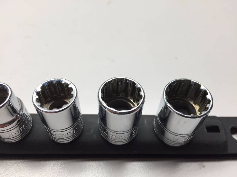lot 14 image: S-K 5PC 38 DRIVE METRIC SOCKET SET