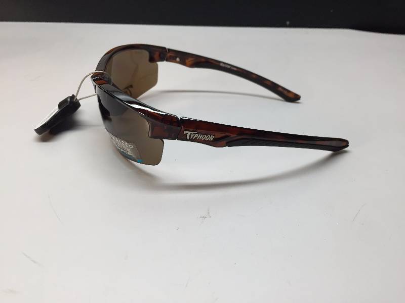 lot 37 image: TYPHOON AQUAVIEW  HYDROPHOBIC SUN GLASSES