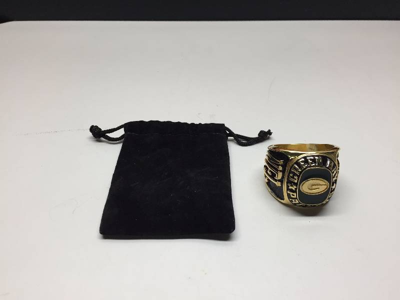 lot 70 image: GREEN BAY PACKERS NFL RING