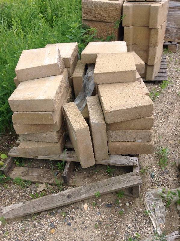Retaining Wall Cap