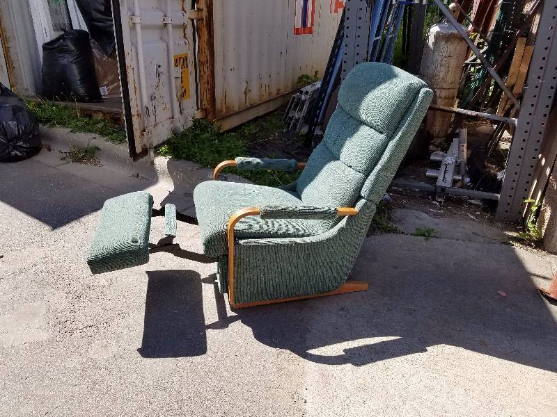 Recliner chair