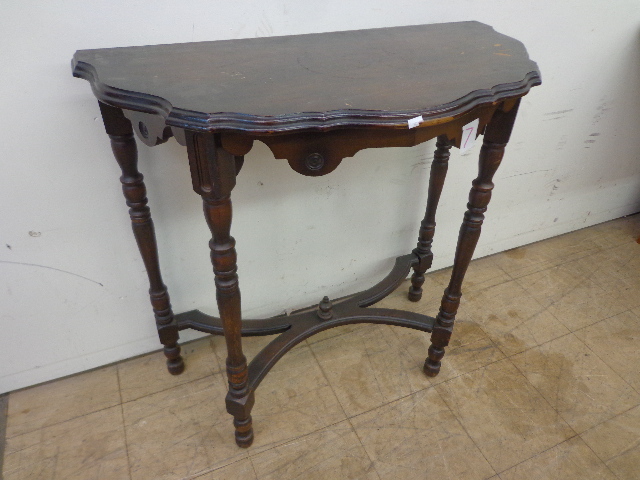 lot 7 image: Wood Hall Table