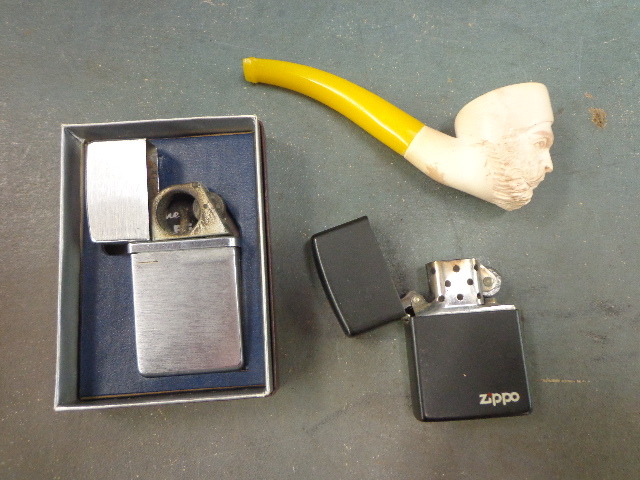 lot 17 image: Lighters & Tabaco Pipe