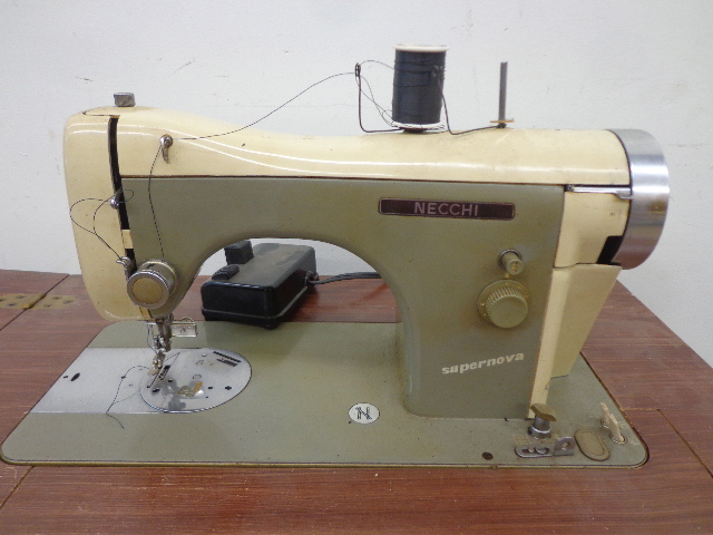 lot 36 image: Necchi Table Sewing Machine