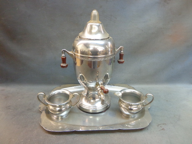 lot 57 image: Farberware