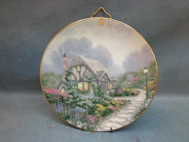 lot 58 image: 1991 Chandlers Cottage Wall hanging Plate