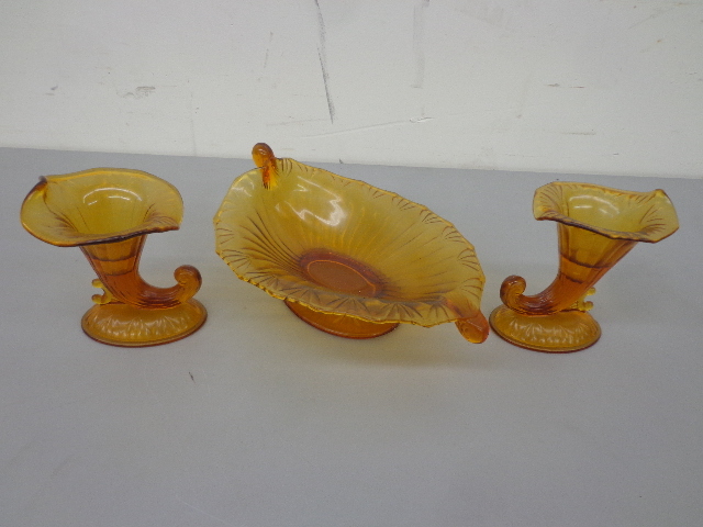 lot 64 image: Vintage Glass Candle Holders & Fruit Tray Center Pieces