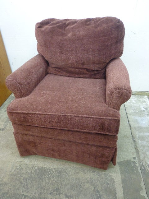 lot 68 image: Cushioned Rocking Chair