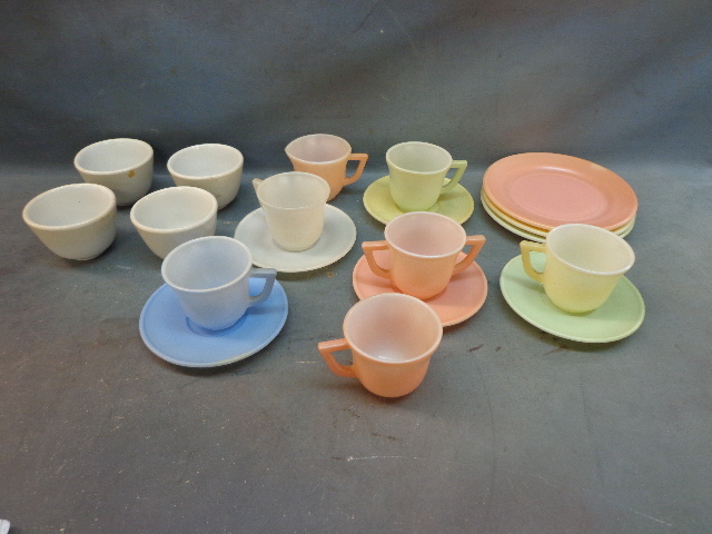 lot 74 image: Vintage Cups, Bowls & Plates