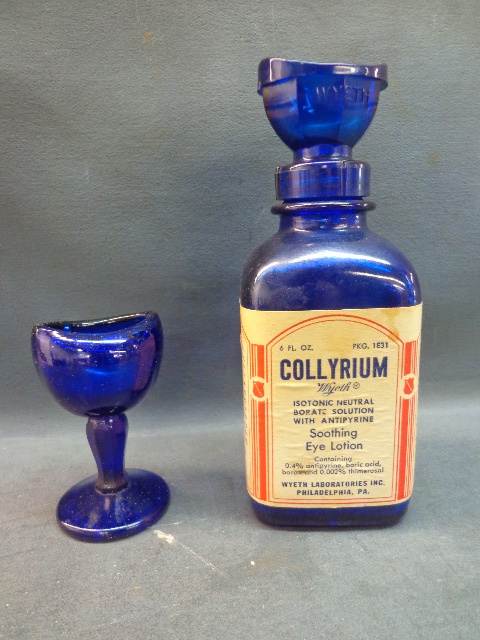 lot 93 image: Vintage Cobalt Blue Eye Washers